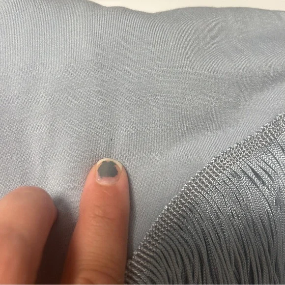 Venus fringe trim sleeveless top women’s size Large dusty blue pin hole on back - Picture 6 of 6